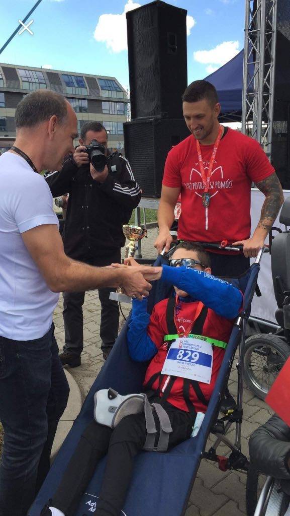 16 LETNI JAKUB JURCZAK – AMBASADOR FUNDACJI “POTRAFIĘ POMÓC” POKAZUJE, ŻE MARZENIA NIE ZNAJĄ BARIER I TRZEBA I MOŻNA JE REALIZOWAĆ!